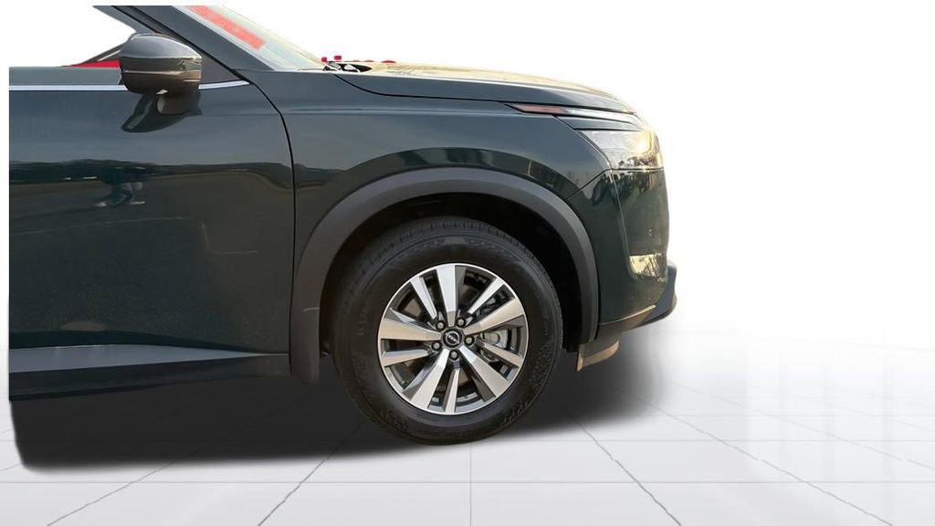 Certified 2025 Nissan Pathfinder SL image 8