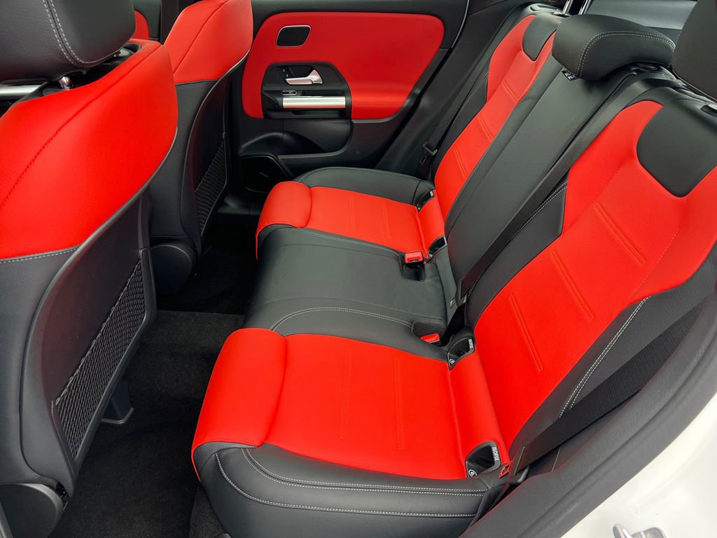 New 2026 Mercedes-Benz GLA 35 AMG 4MATIC image 22