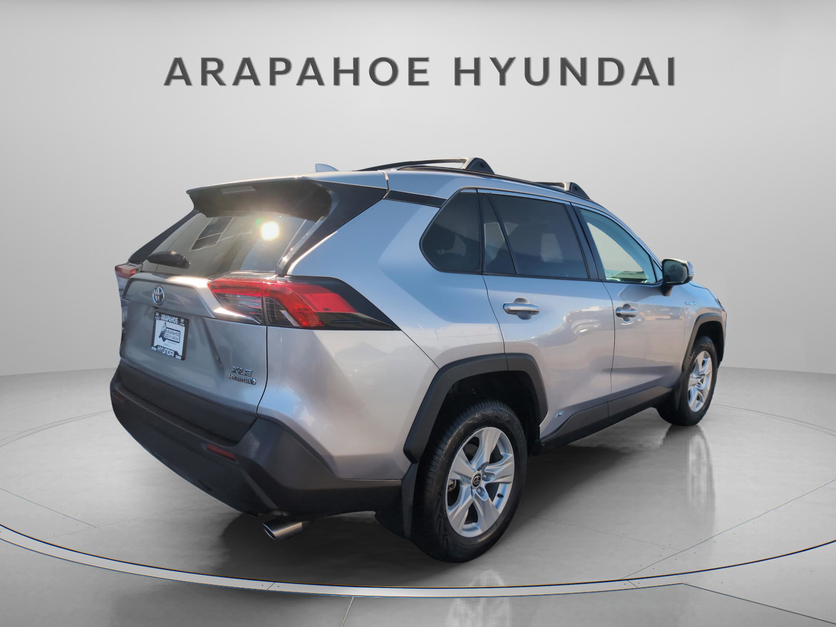 Used 2021 Toyota RAV4 XLE w/ Convenience Package AWD/4WD image 5