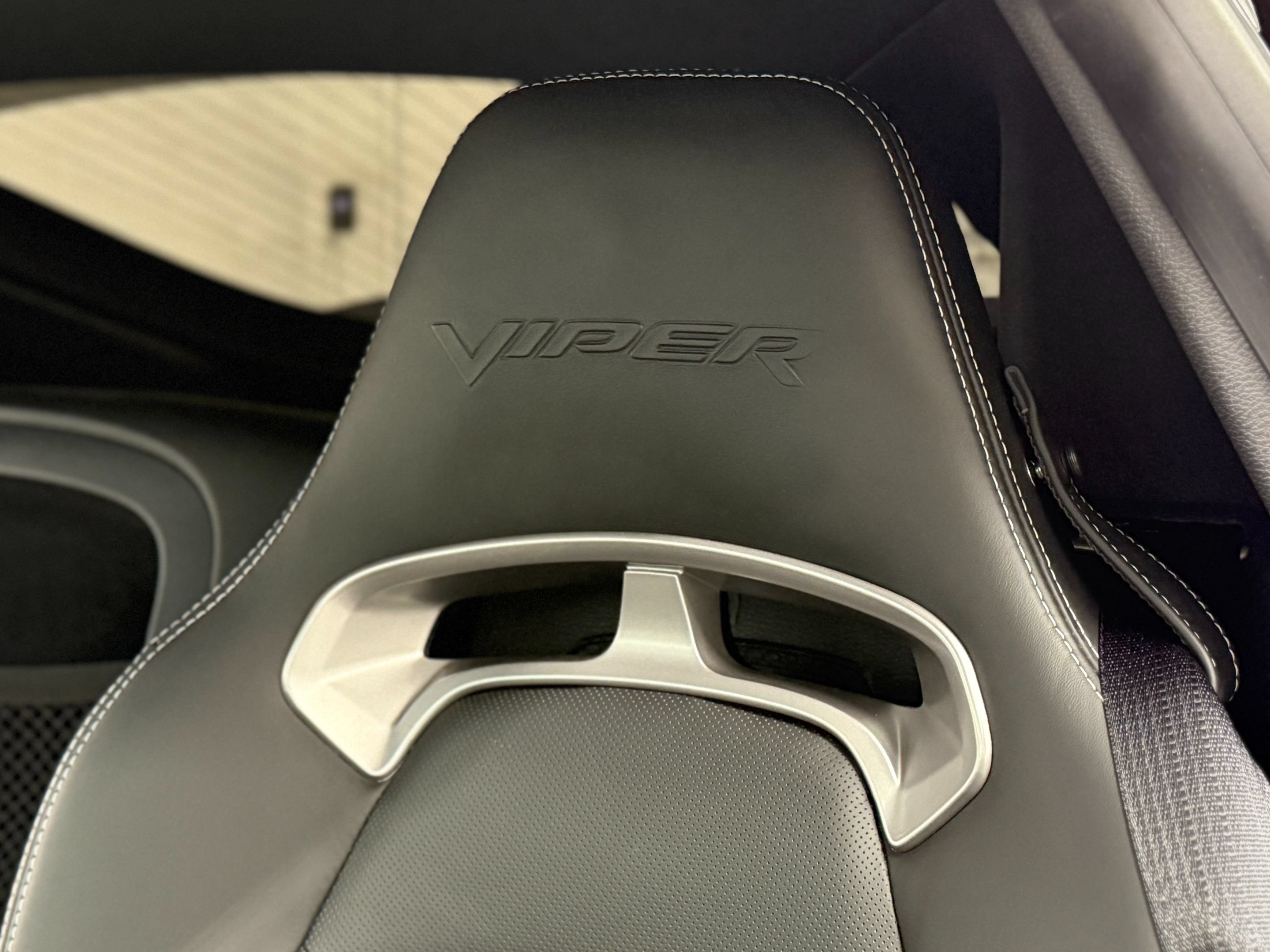 Used 2016 Dodge Viper w/ Quick Order Package 22J GT RWD image 19