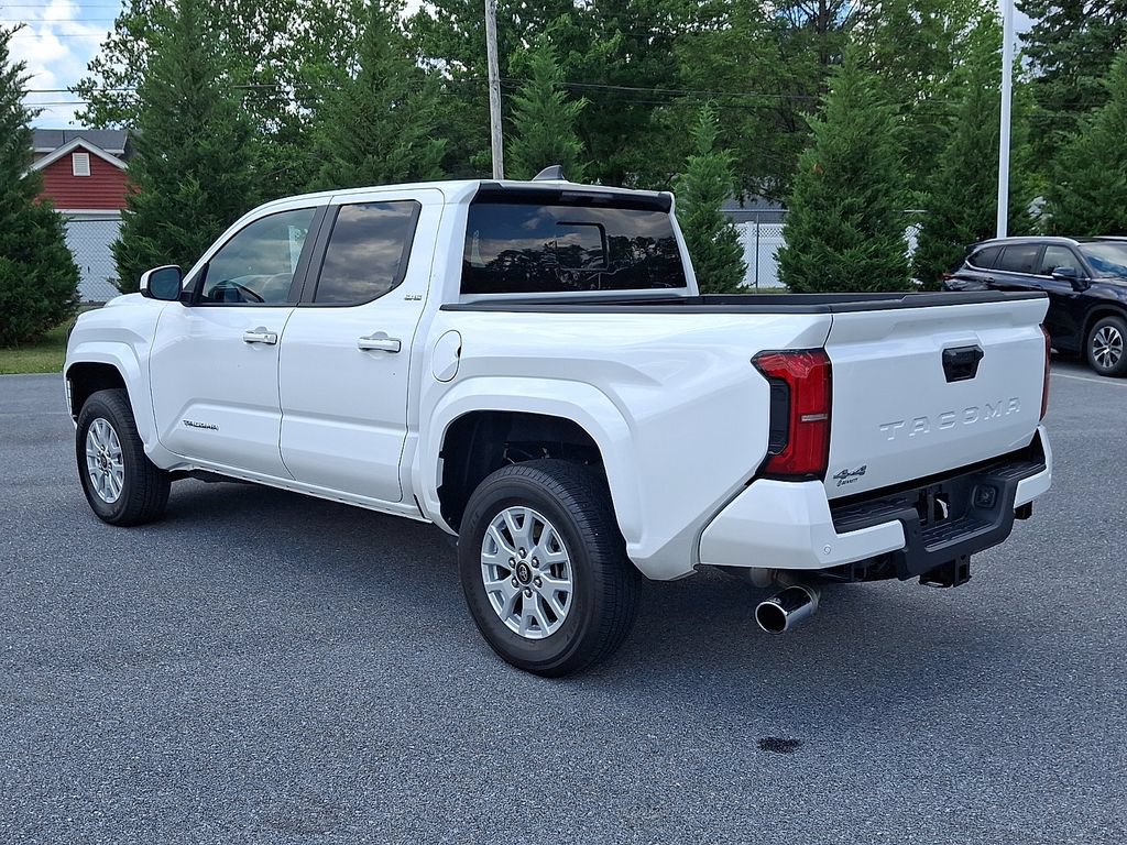 Certified 2024 Toyota Tacoma SR5 AWD/4WD image 6