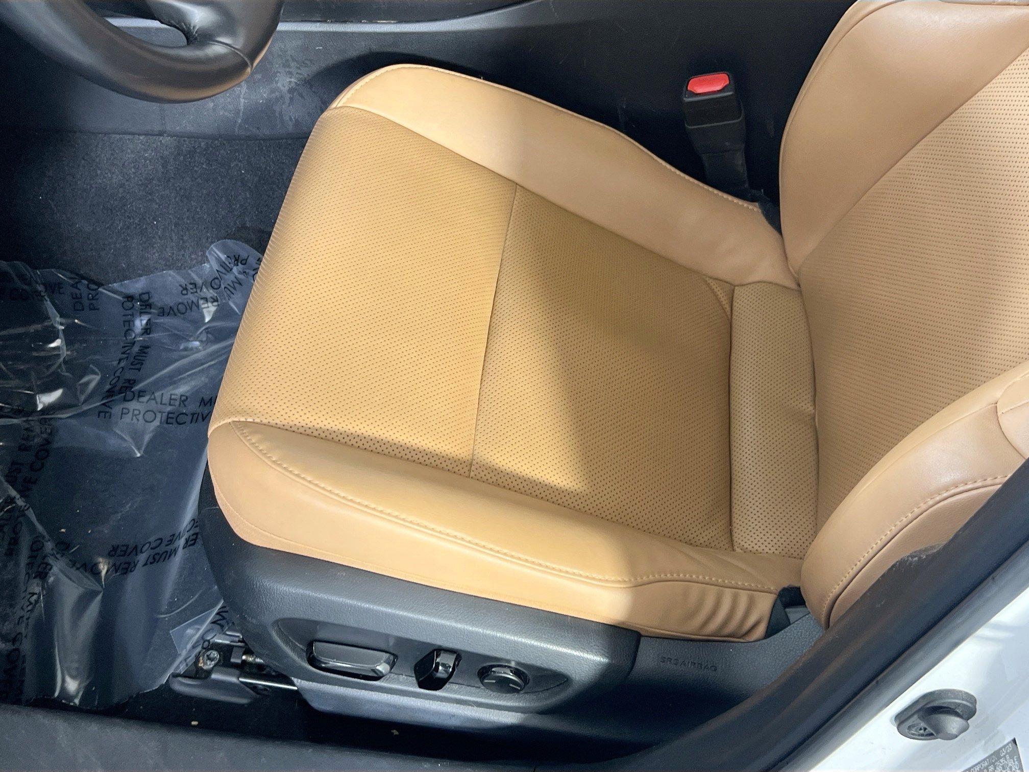 Used 2023 Lexus UX 250h AWD w/ Premium Package image 19