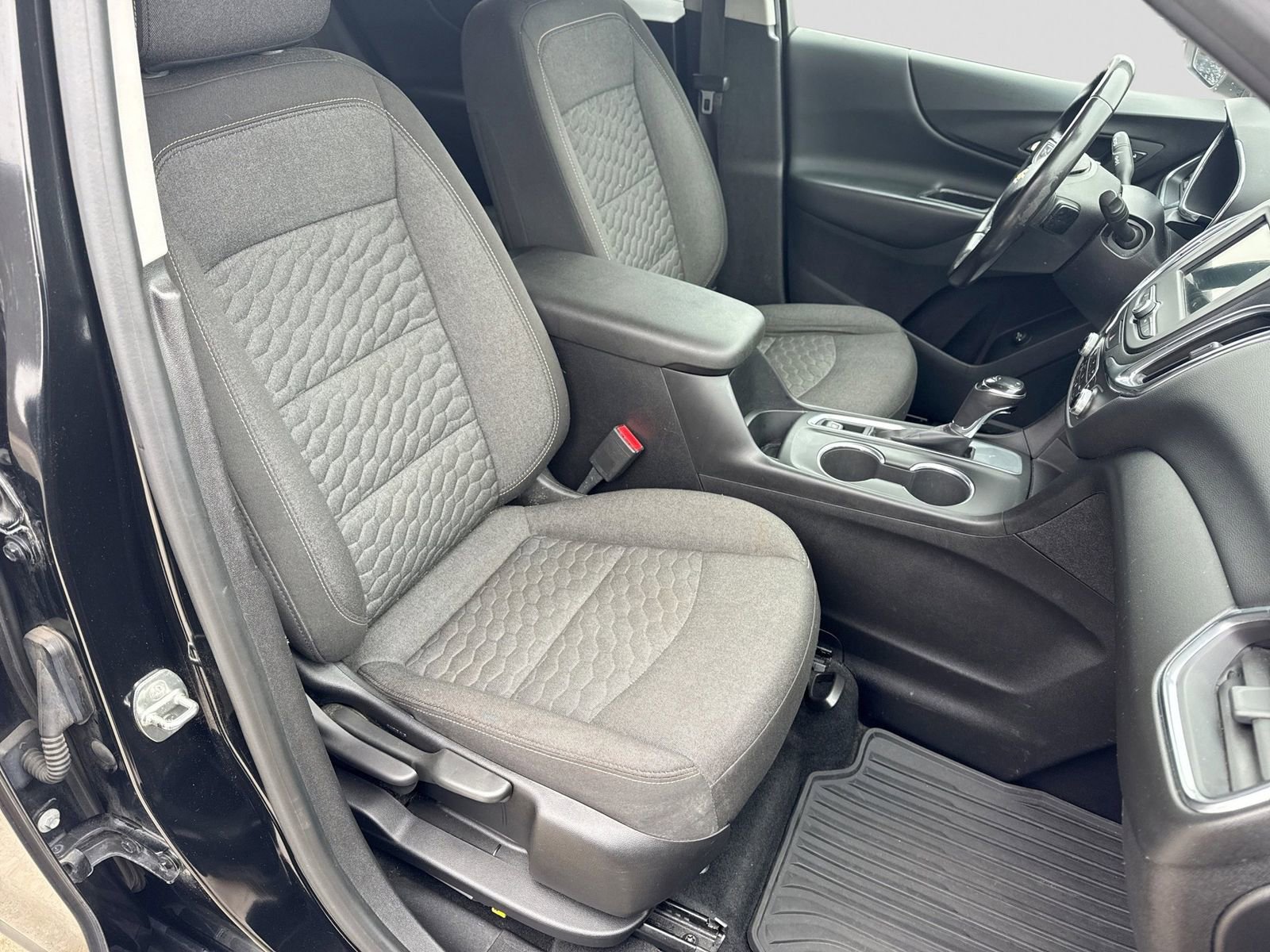 Used 2019 Chevrolet Equinox LT image 14