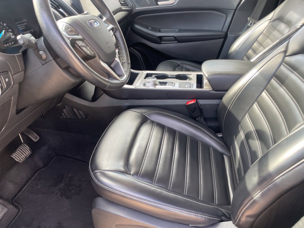 Used 2024 Ford Edge SEL AWD/4WD image 9