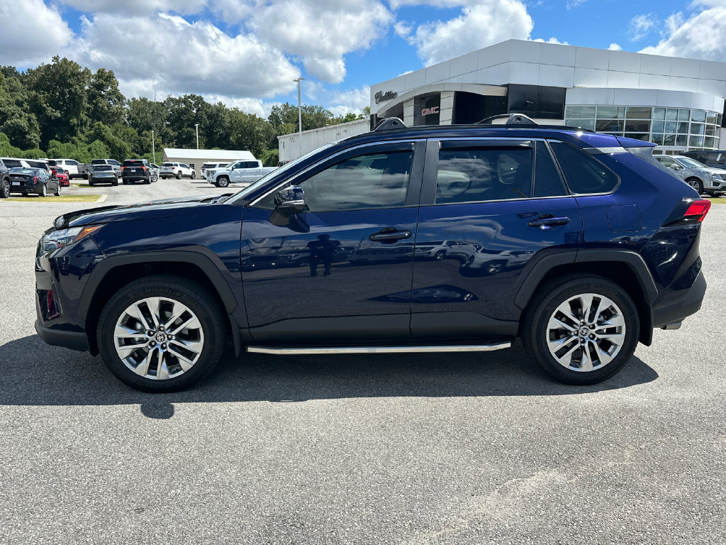 Used 2025 Toyota RAV4 XLE Premium w/ Weather Package FWD image 4