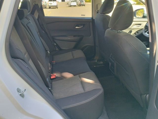 Used 2024 Nissan Rogue SV image 17