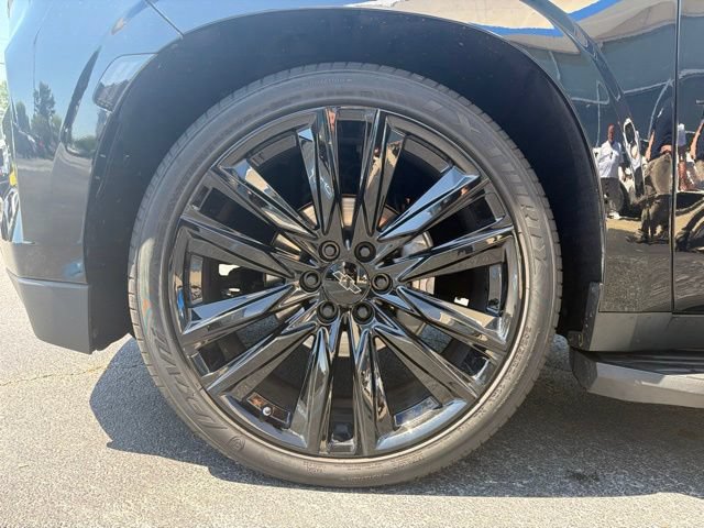 Used 2021 Chevrolet Tahoe RST w/ Luxury Package AWD/4WD image 10