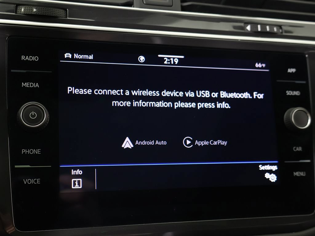Used 2024 Volkswagen Tiguan SE R-Line AWD/4WD image 47
