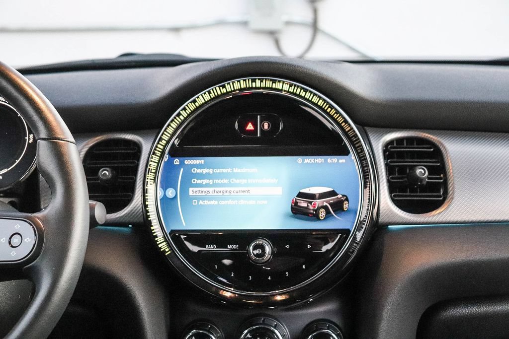 Used 2024 MINI Cooper SE FWD image 16