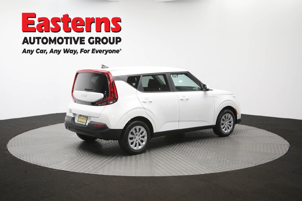 Used 2022 Kia Soul LX FWD image 44