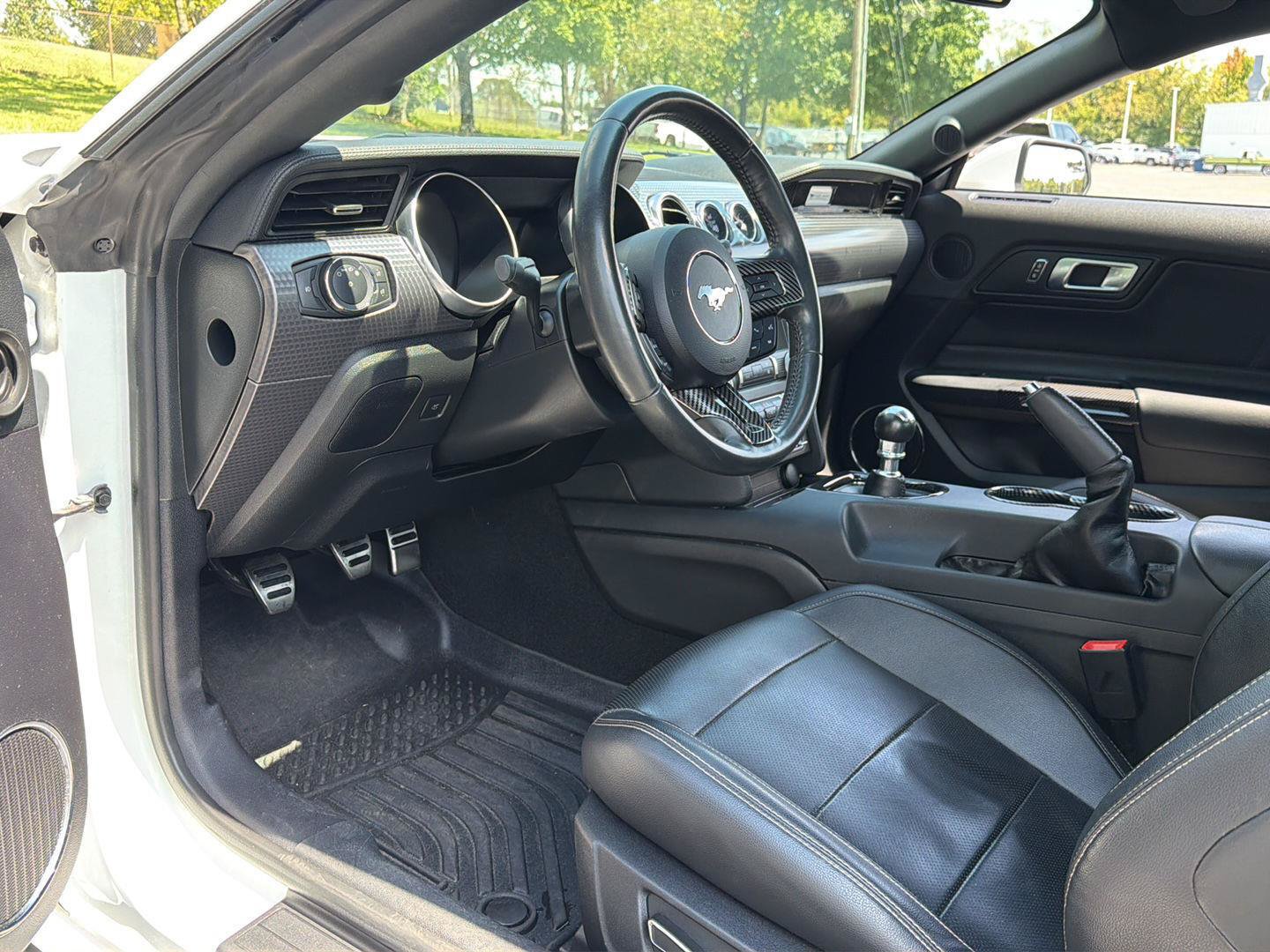 Used 2019 Ford Mustang GT Premium w/ GT Performance Package RWD image 15