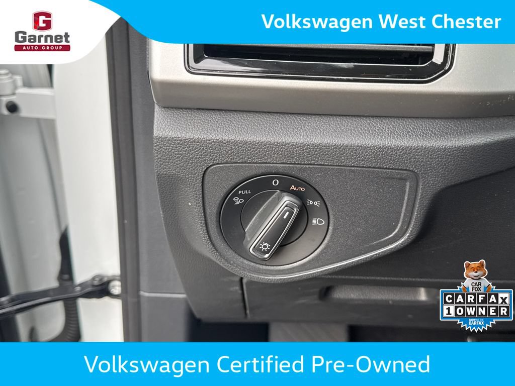 Certified 2023 Volkswagen Atlas Cross Sport SEL R-Line AWD/4WD image 17