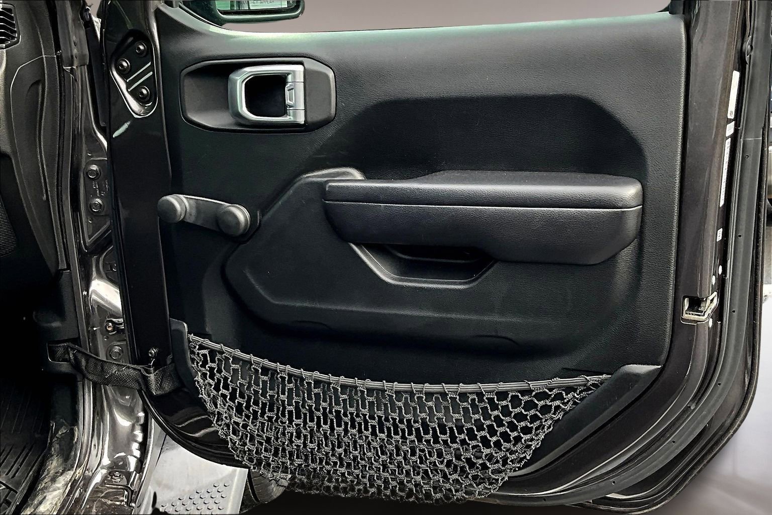 Used 2018 Jeep Wrangler Unlimited Sport image 28