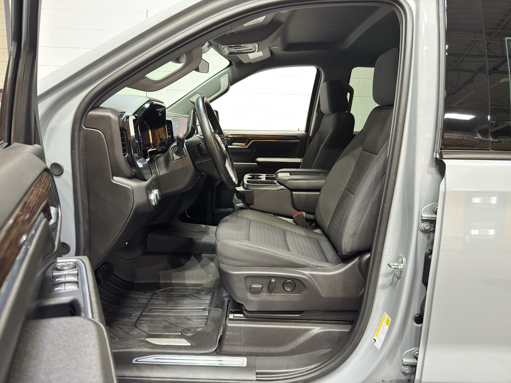 Used 2024 GMC Sierra 1500 Elevation image 19