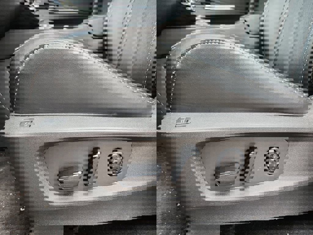 Used 2022 INFINITI QX60 Sensory w/ Cargo Package image 19