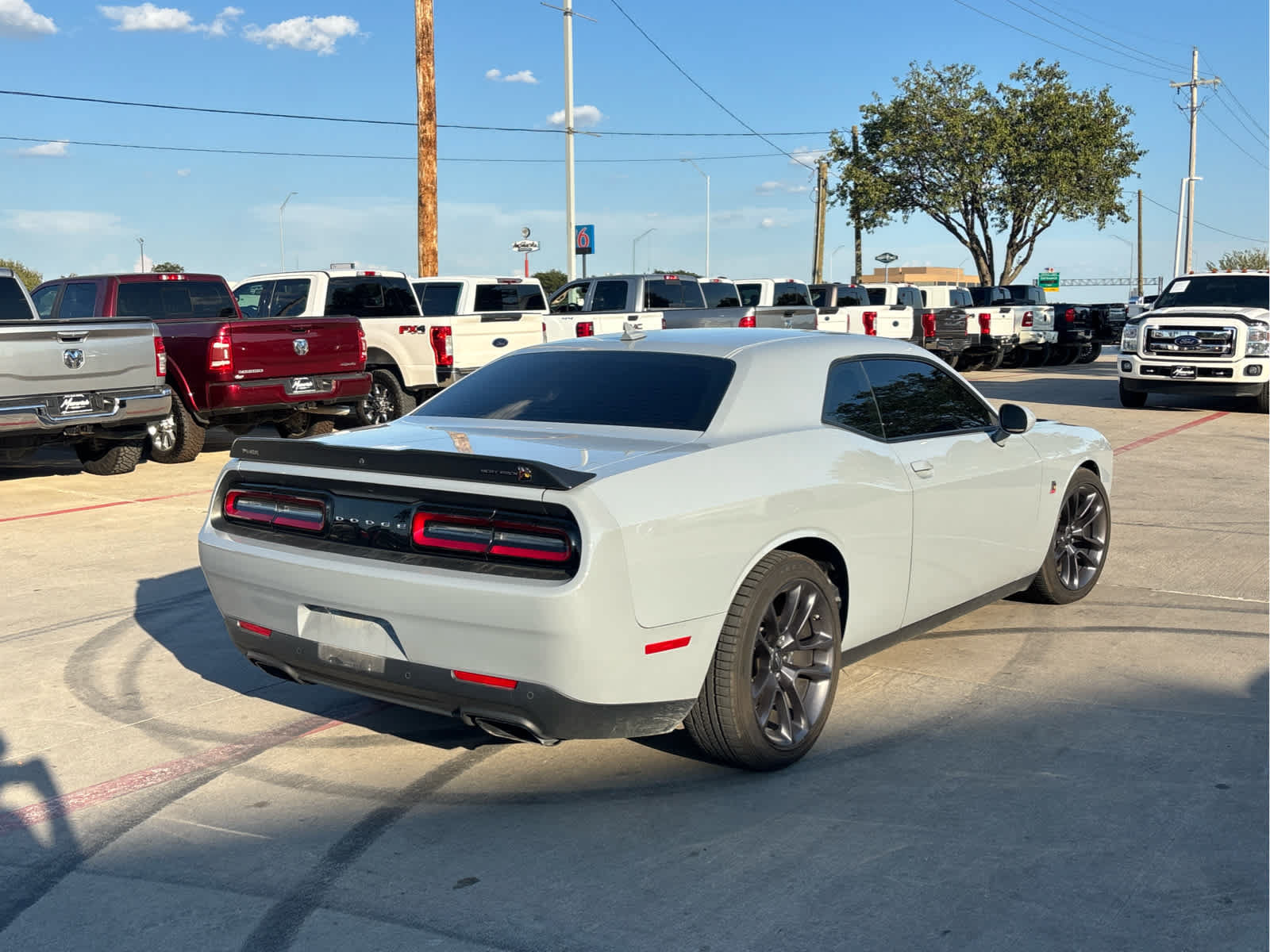 Used 2022 Dodge Challenger R/T Scat Pack RWD image 3