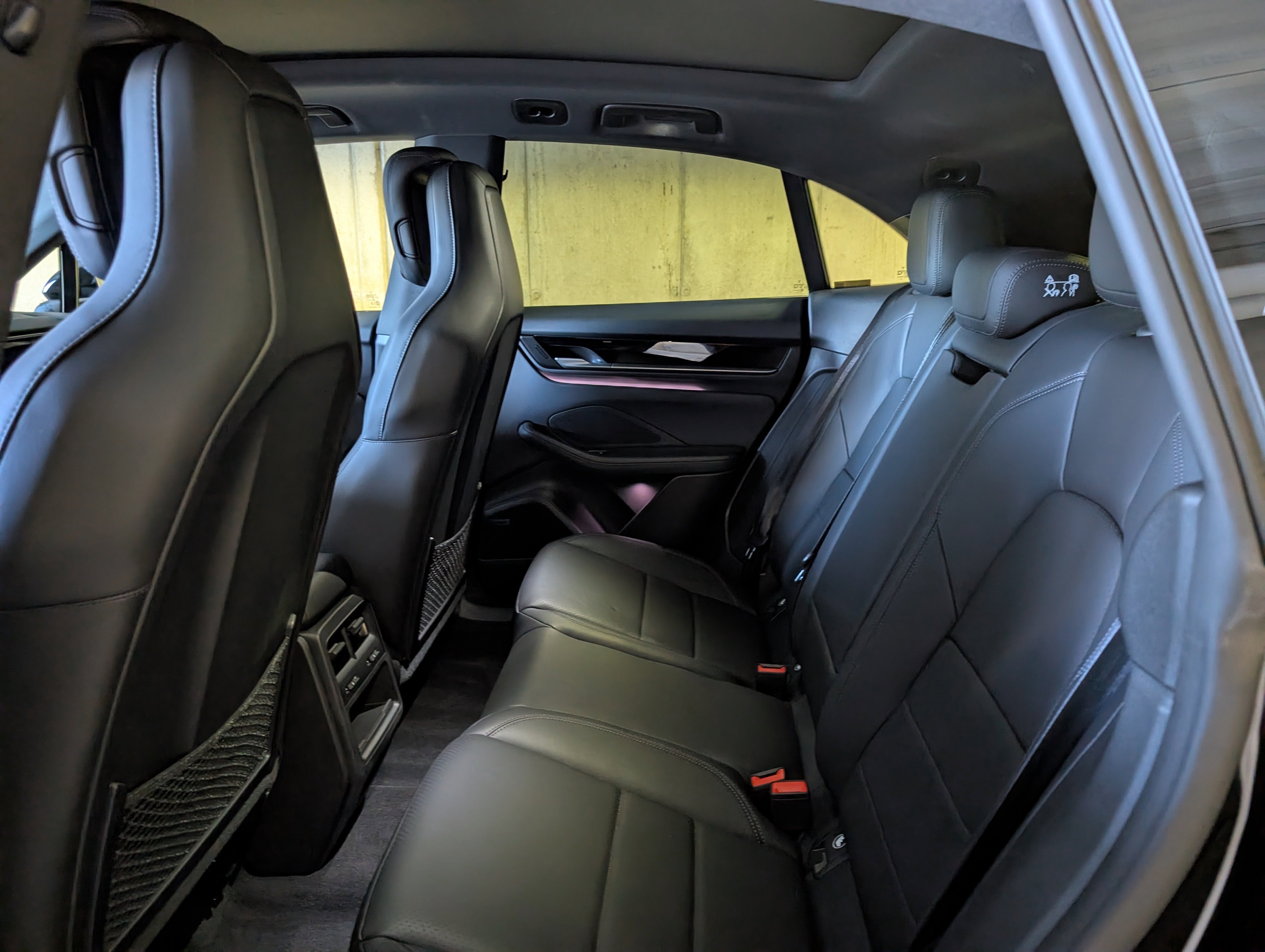 Used 2025 Porsche Macan Electric image 29