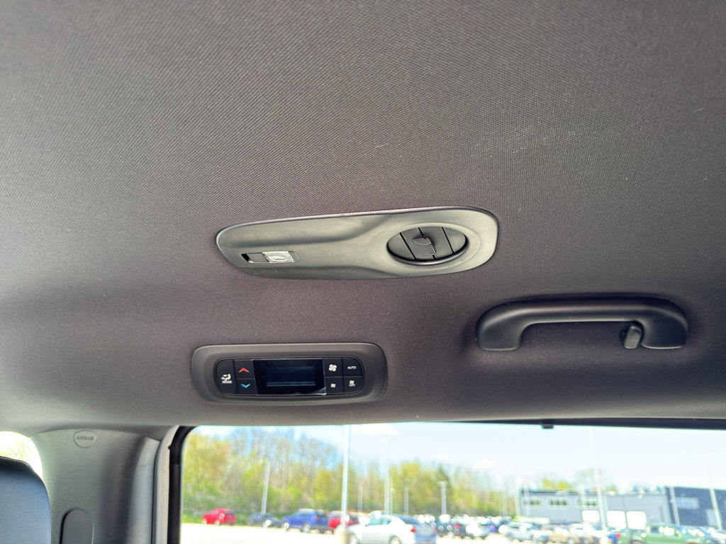 New 2026 Chrysler Voyager LX FWD image 30