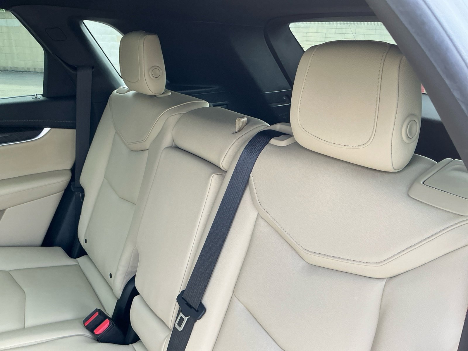 Used 2018 Cadillac XT5 FWD image 21