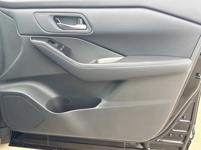 New 2026 Nissan Rogue SV FWD image 15