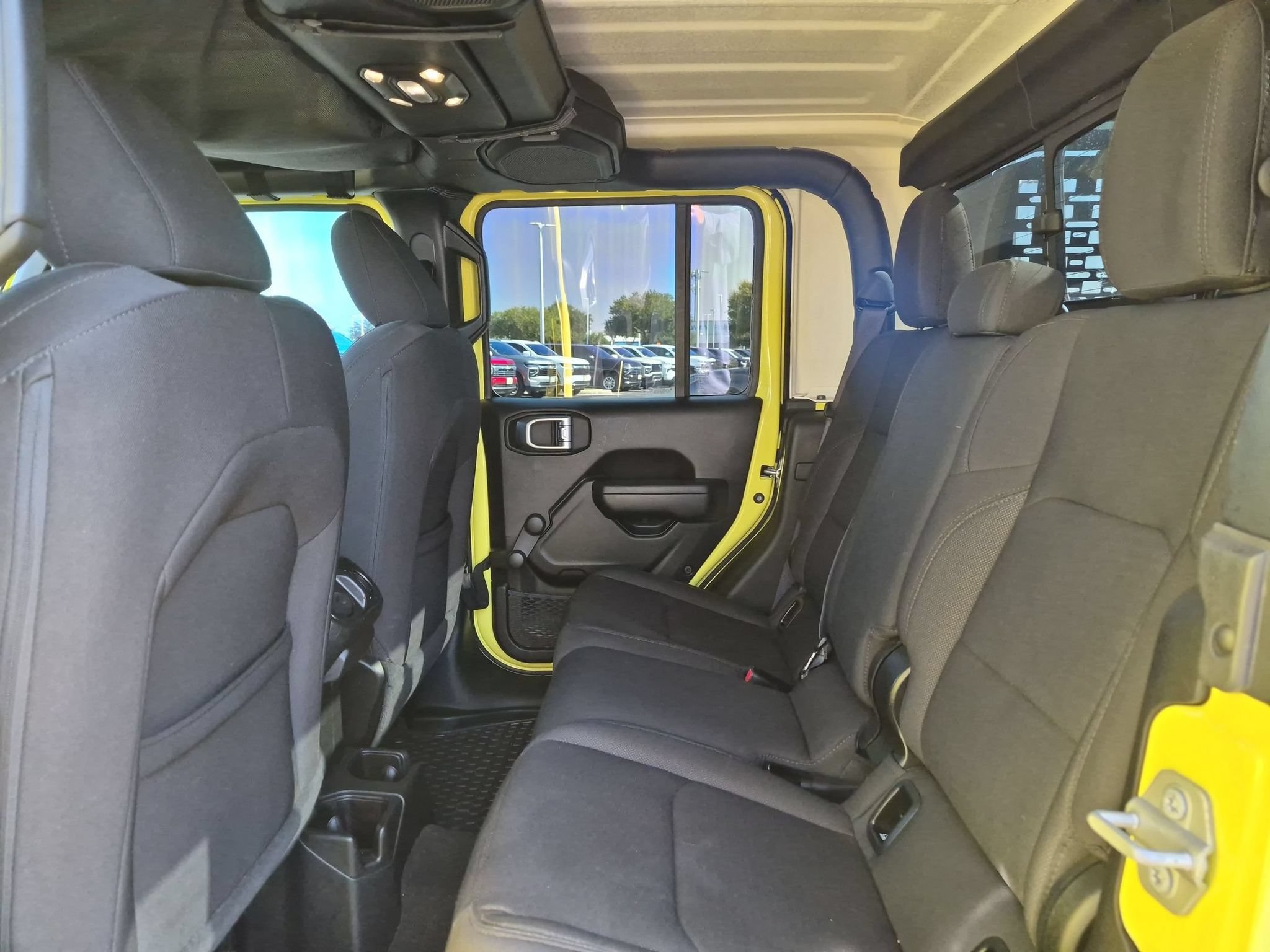 Used 2023 Jeep Gladiator Sport AWD/4WD image 14