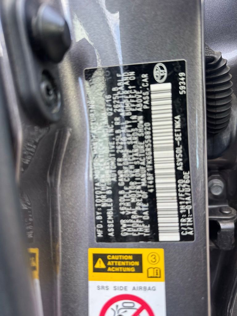 Used 2016 Toyota Camry LE image 10