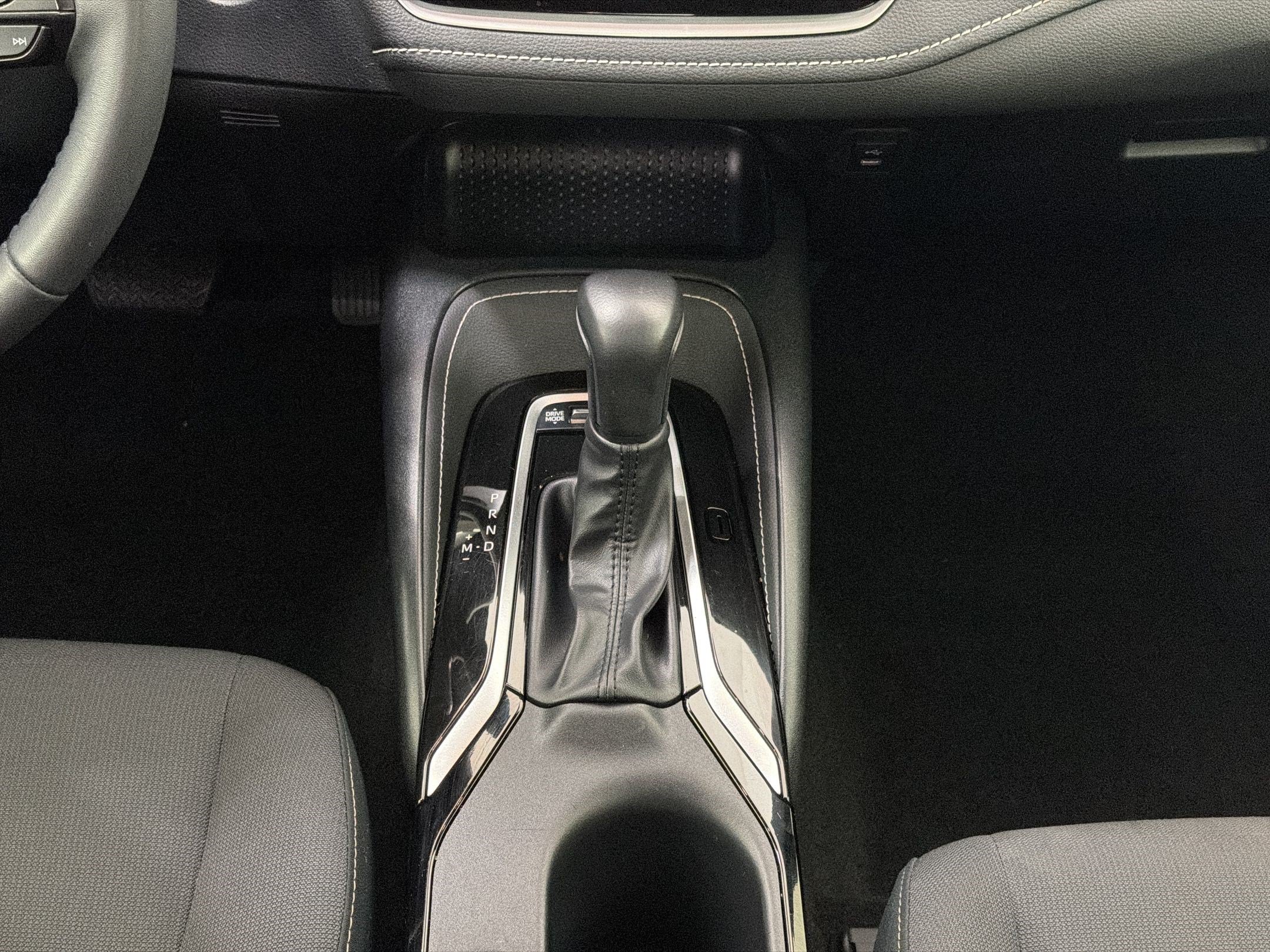 Used 2025 Toyota Corolla SE FWD image 17