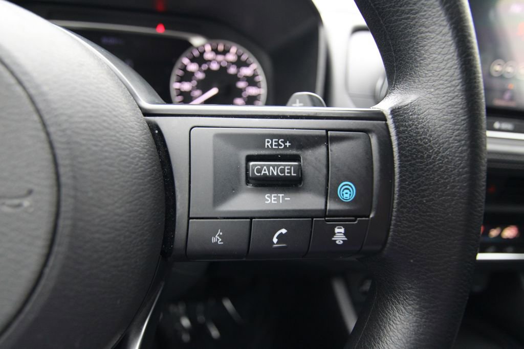 Used 2024 Nissan Rogue SV image 19