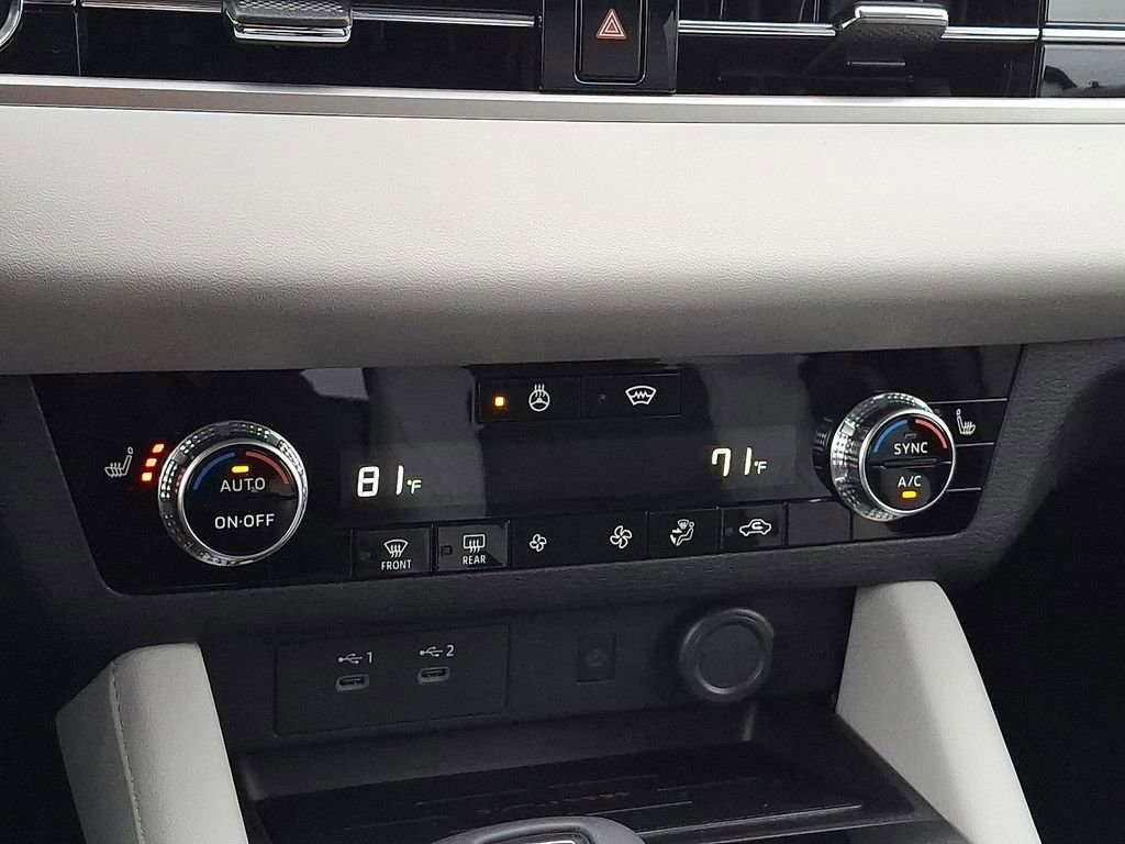 New 2026 Mitsubishi Outlander SE image 8