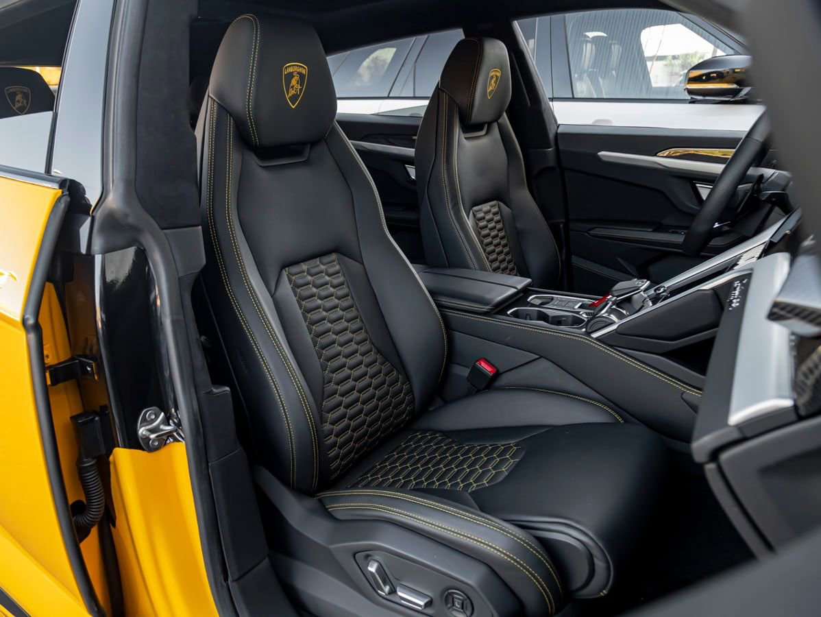 Used 2021 Lamborghini Urus AWD/4WD image 29