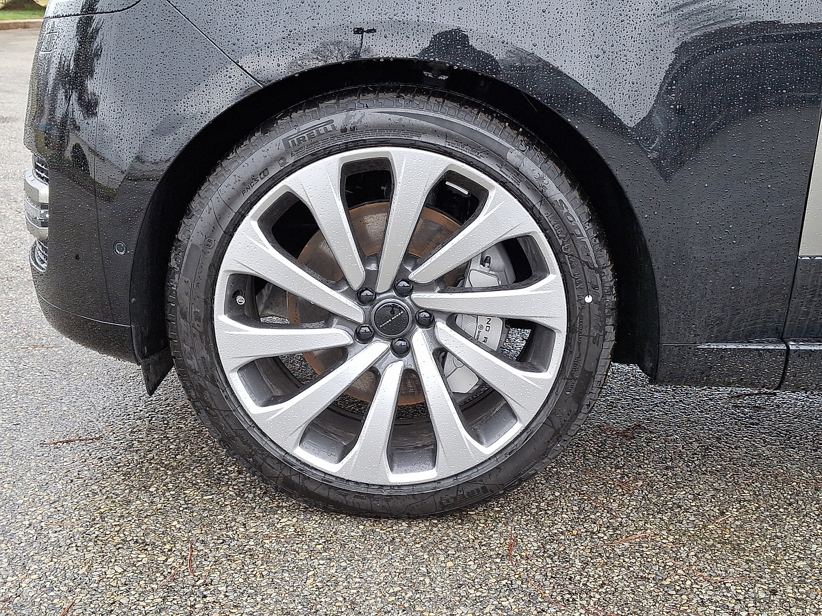 New 2026 Land Rover Range Rover SE image 2