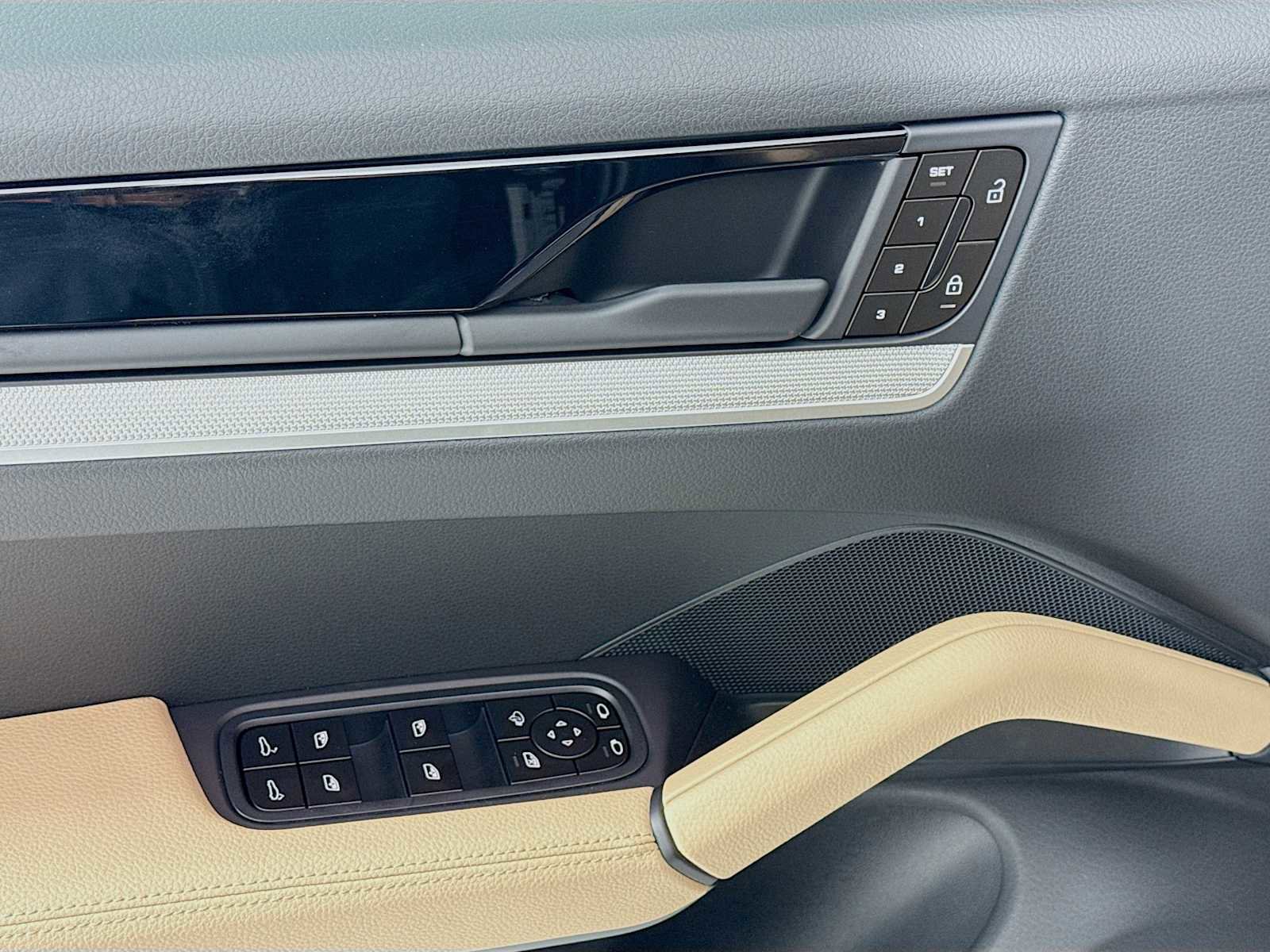 New 2026 Porsche Cayenne image 11