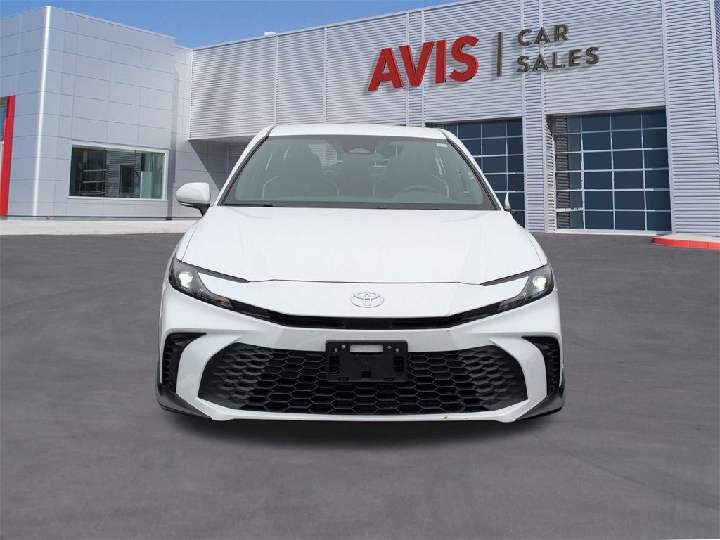 Used 2025 Toyota Camry SE image 10