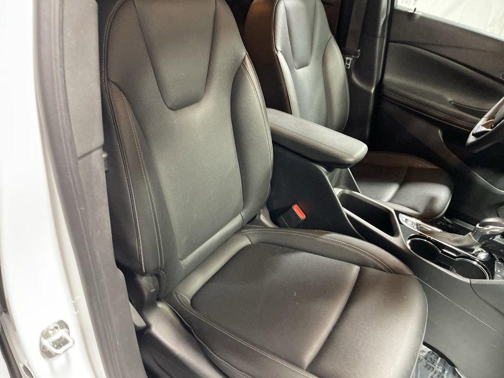 Used 2024 Buick Encore GX Sport Touring w/ Comfort Package image 9