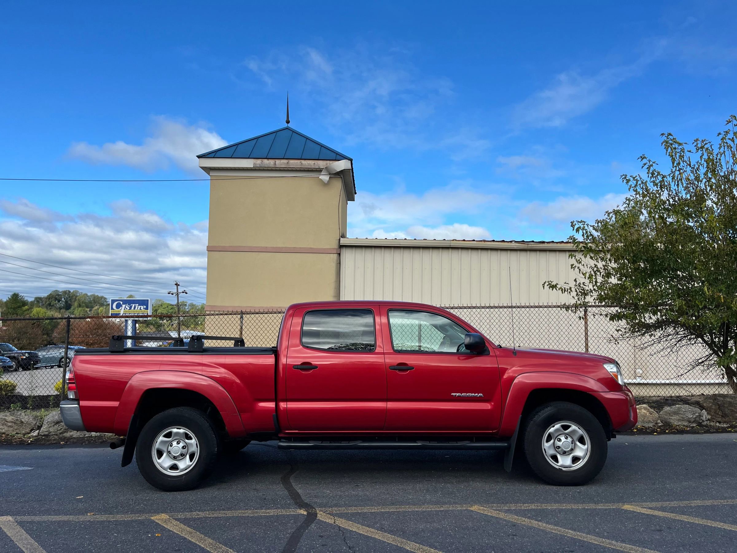 Used 2013 Toyota Tacoma 4x4 Double Cab image 2