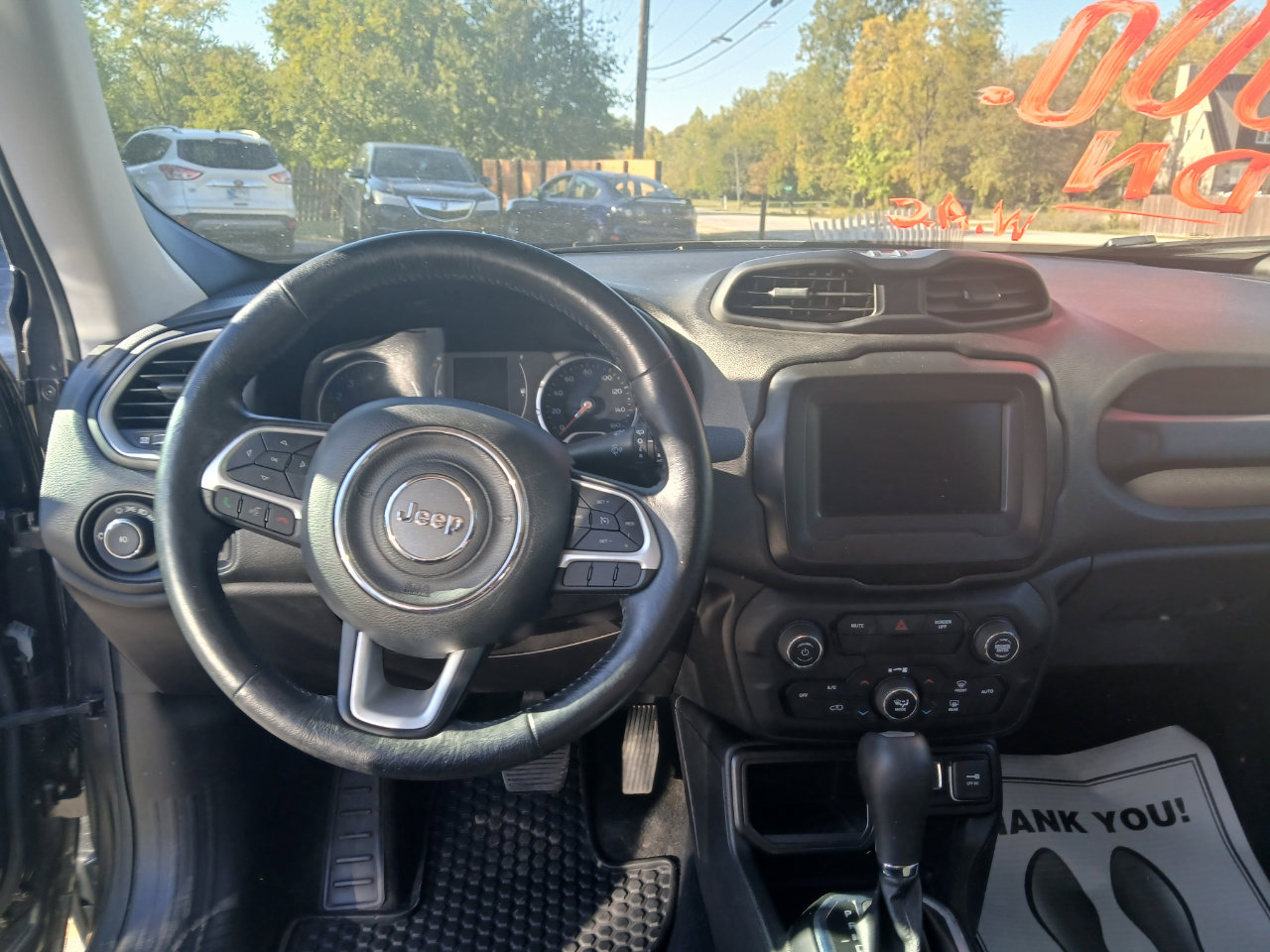 Used 2019 Jeep Renegade Latitude w/ Cold Weather Group image 9