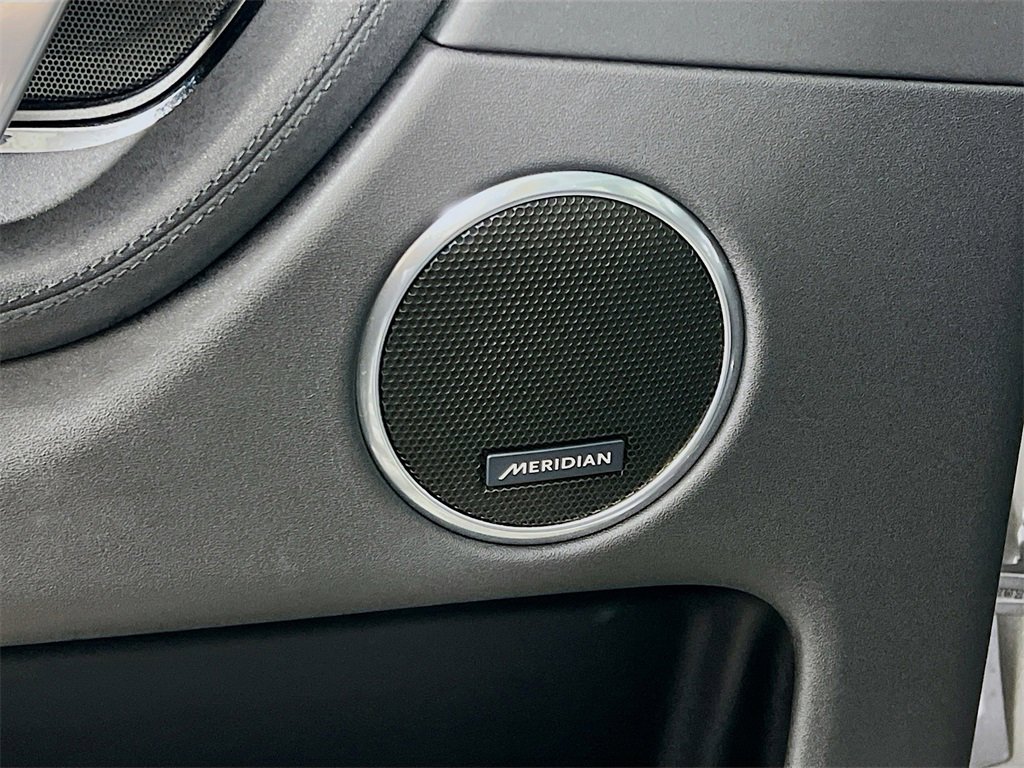 Used 2025 Land Rover Discovery Sport S image 19