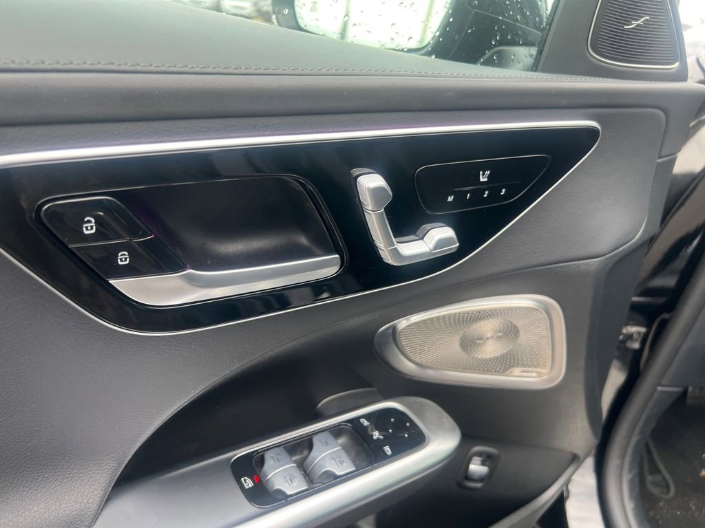 Used 2024 Mercedes-Benz C 300 Sedan image 17