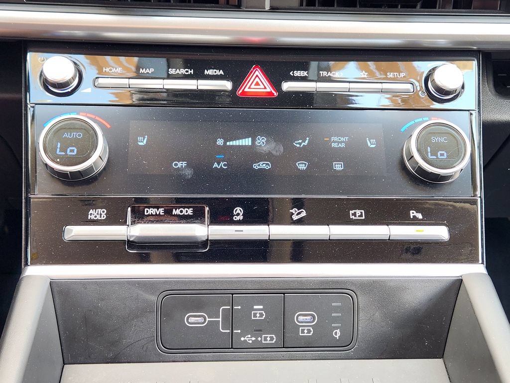 Used 2026 Hyundai Santa Fe SEL FWD image 19