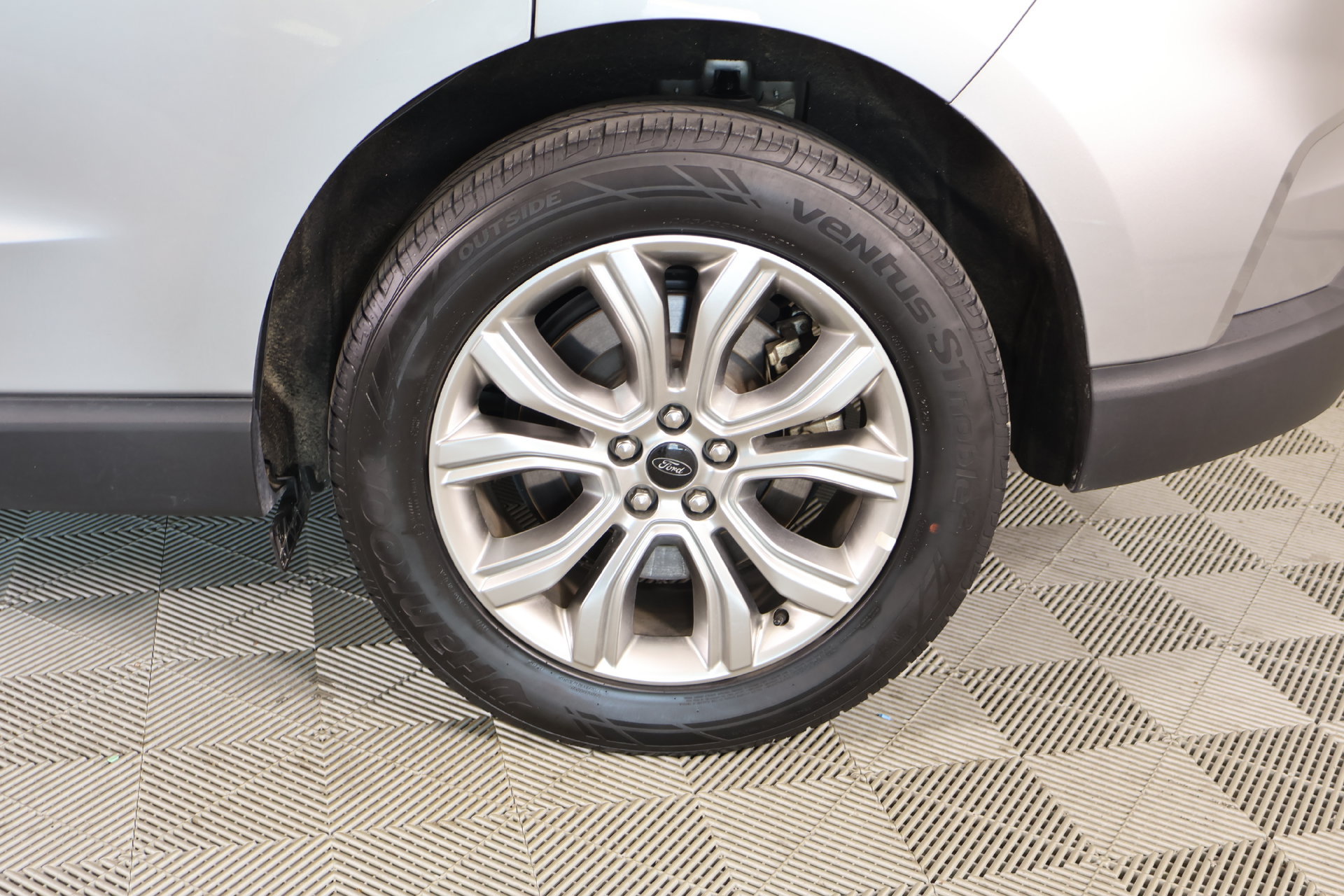 Used 2024 Ford Edge Titanium AWD/4WD image 18