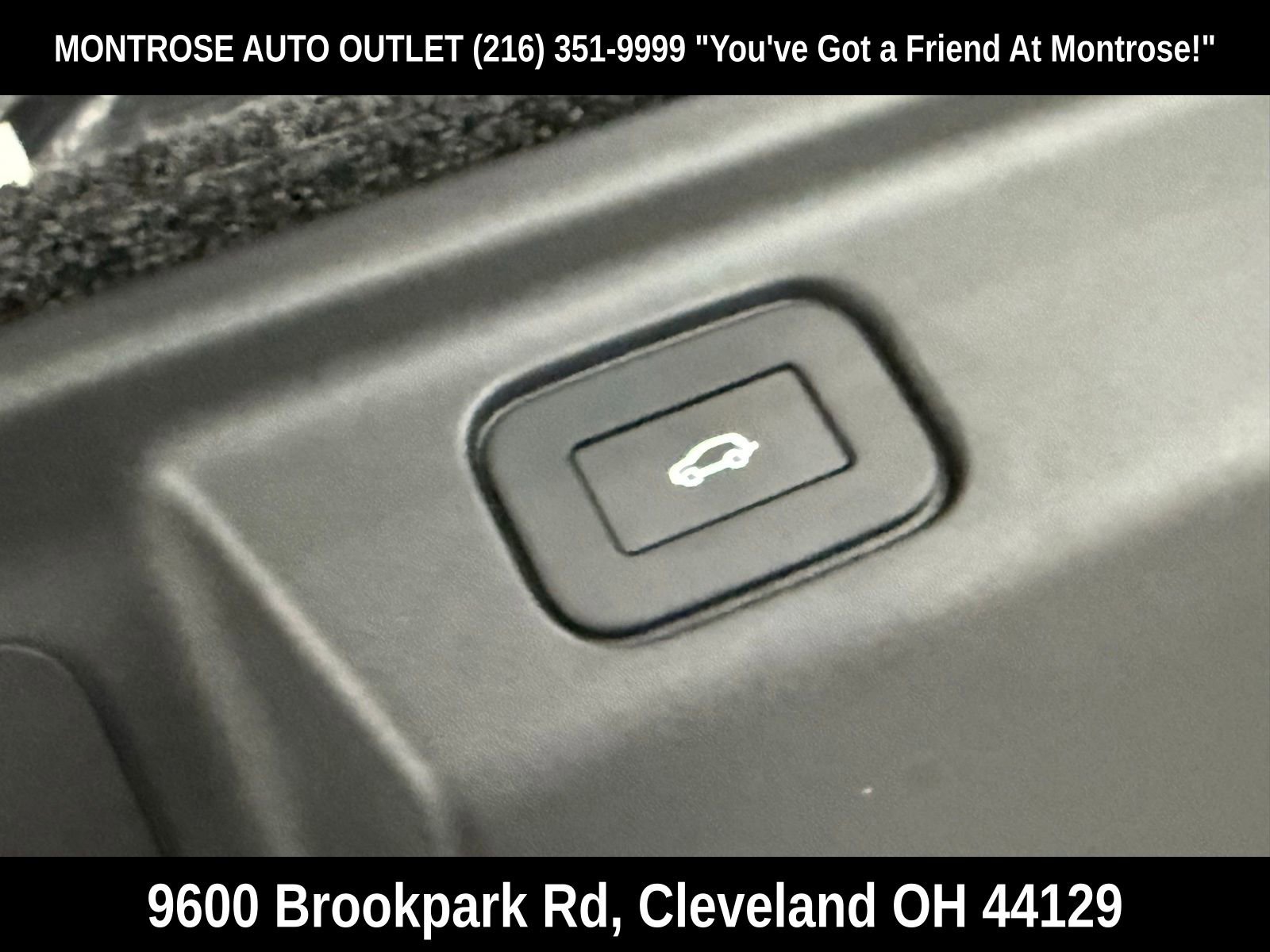 New 2026 Land Rover Range Rover SE image 40