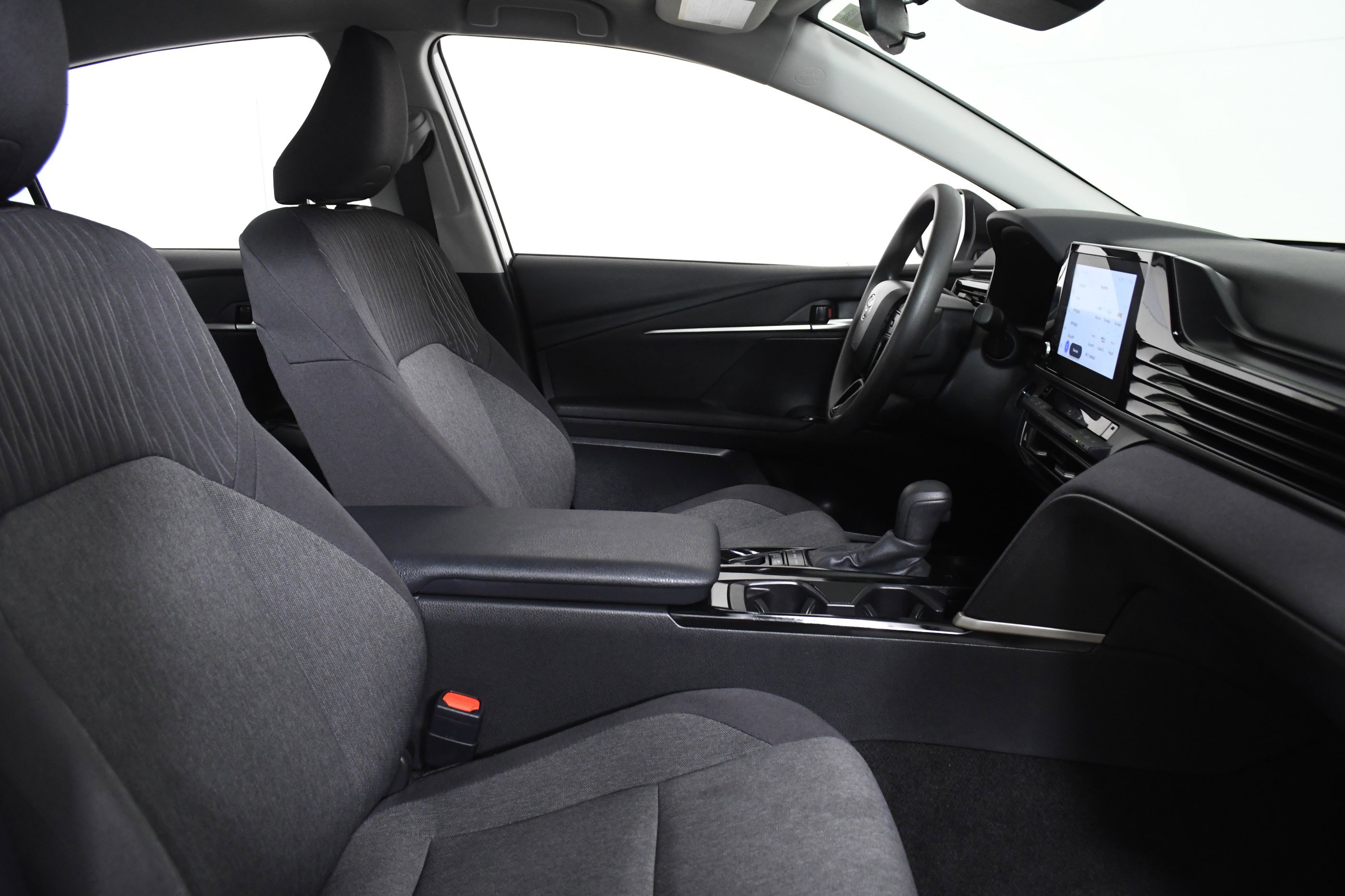 Used 2025 Toyota Camry LE image 26