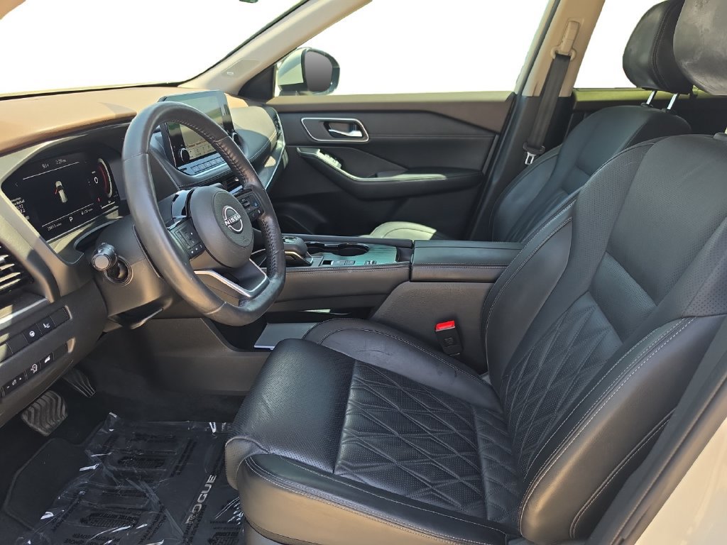 Used 2023 Nissan Rogue Platinum w/ Platinum Premium Package FWD image 9