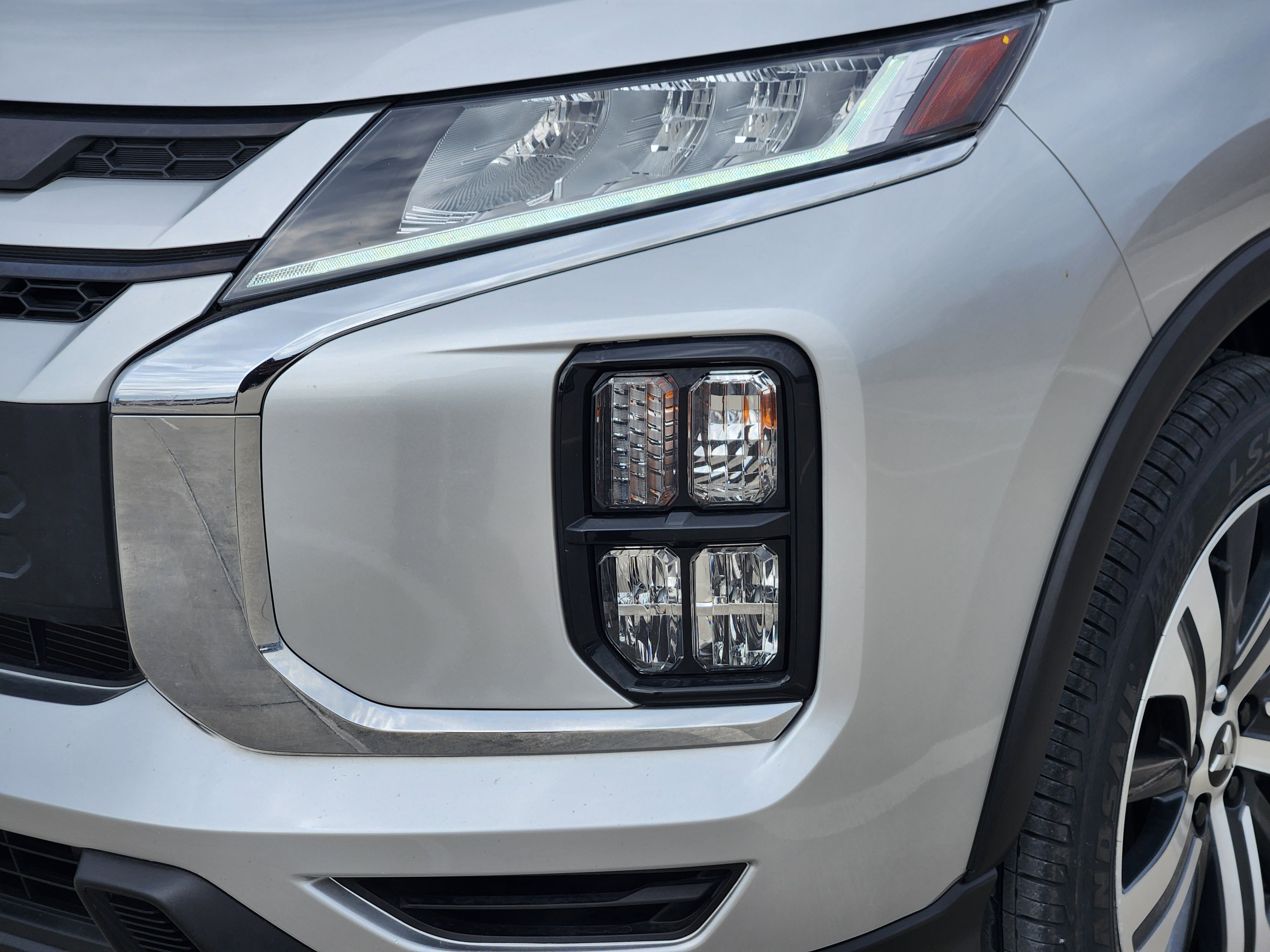 Used 2022 Mitsubishi Outlander Sport ES image 9