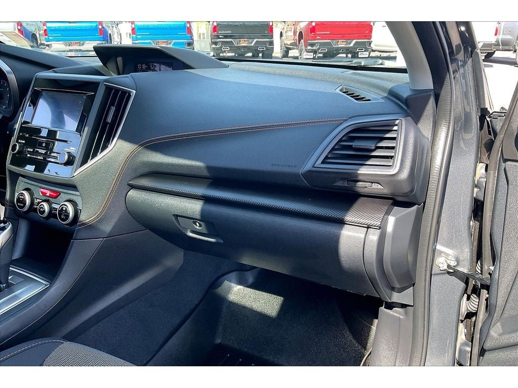 Used 2020 Subaru Crosstrek 2.0i Premium w/ Moonroof Package 1 AWD/4WD image 18