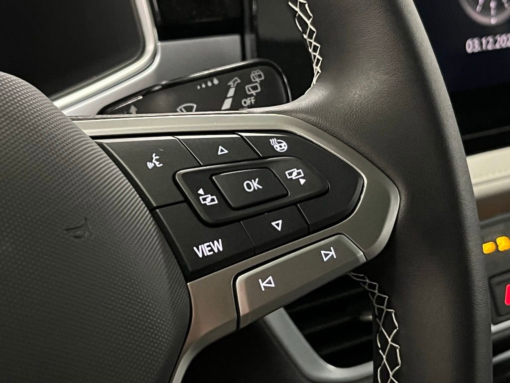 New 2026 Volkswagen Taos SEL image 26