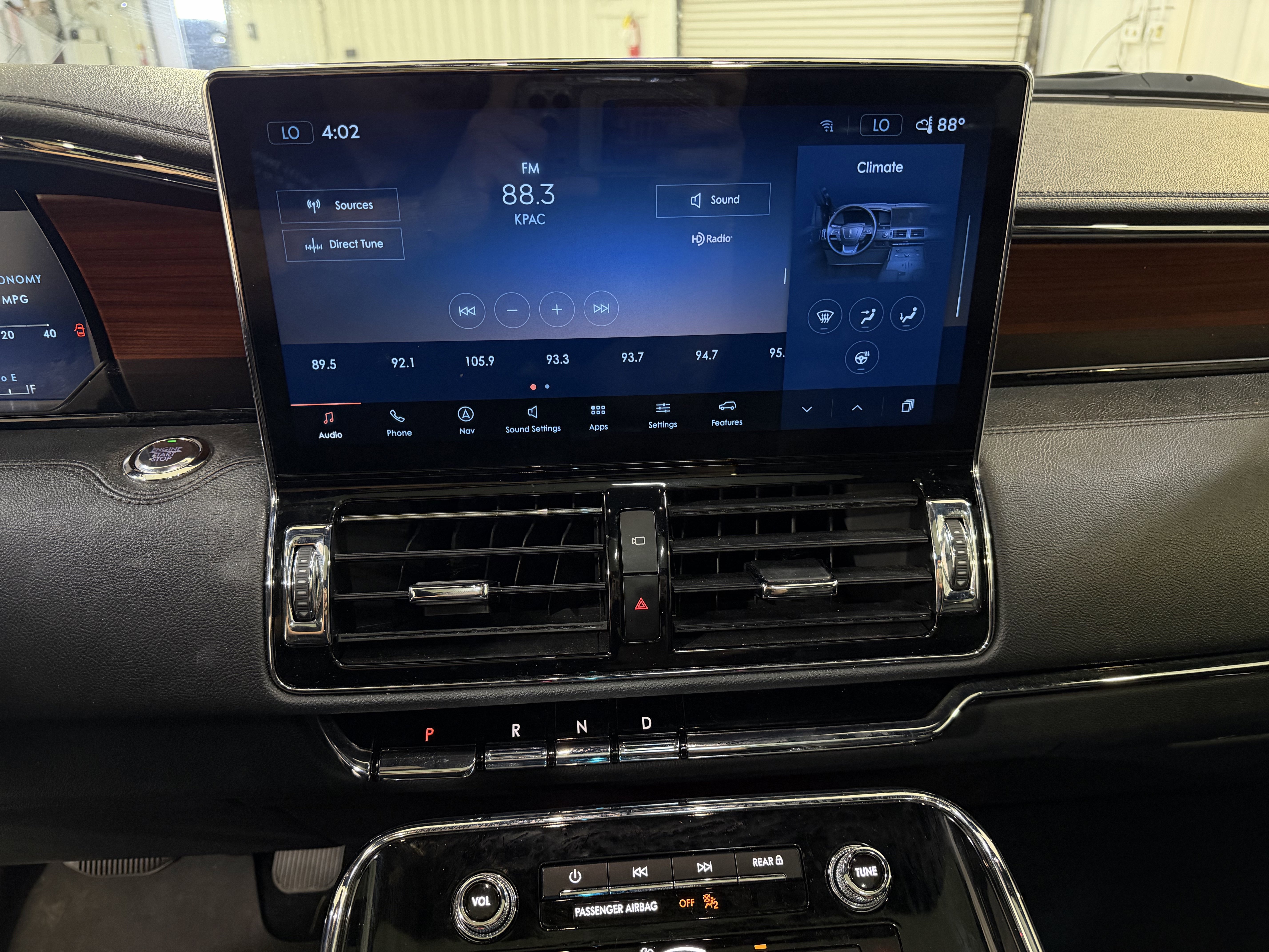 Used 2023 Lincoln Navigator L Reserve AWD/4WD image 17