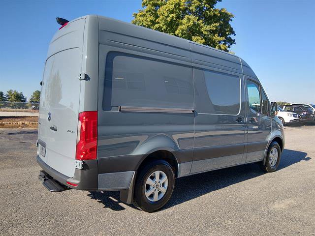 Used 2025 Mercedes-Benz Sprinter 2500 image 3