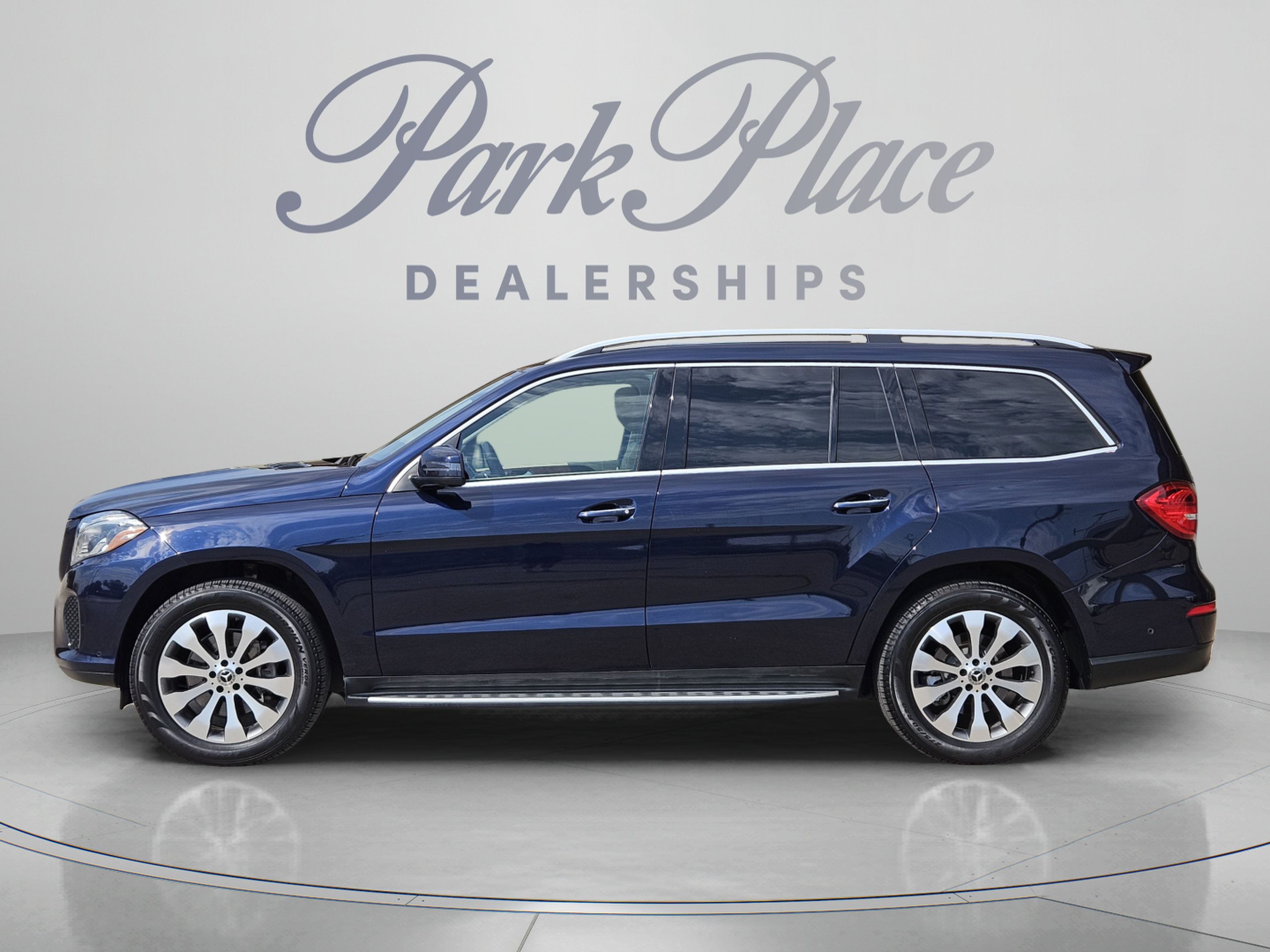 Used 2019 Mercedes-Benz GLS 450 4MATIC image 2