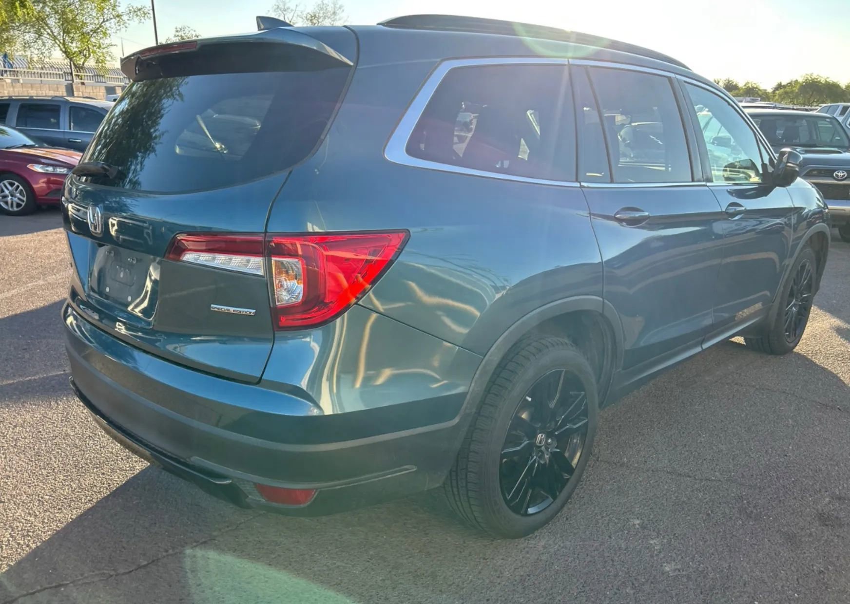 Used 2021 Honda Pilot Special Edition image 2